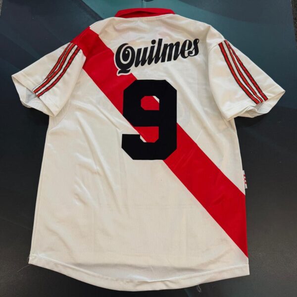 Camiseta de River Plate 1999 9 talle 2