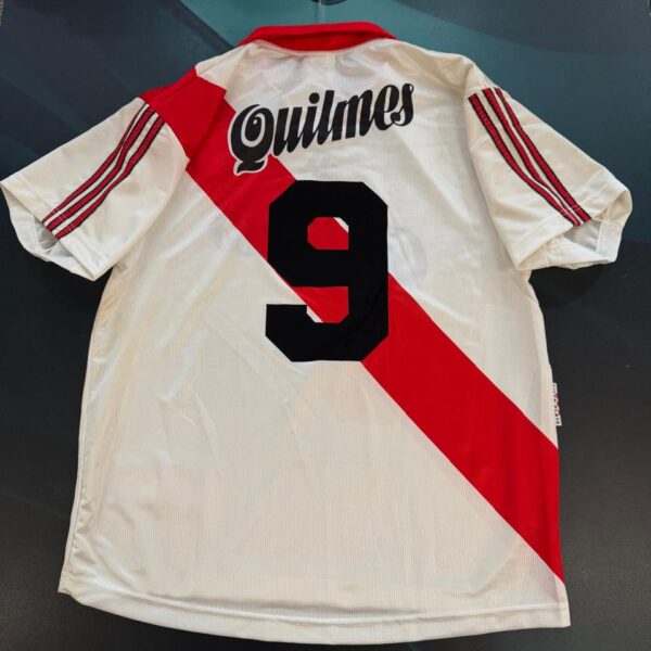 Camiseta de River Plate 1999 9 talle 3