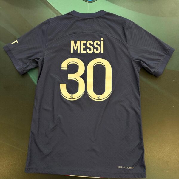 Camiseta del Psg versión jugador 30 Messi talle S
