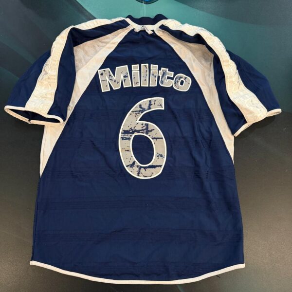Camiseta alternativa de Independiente 2002 2003 6 Milito talle 40