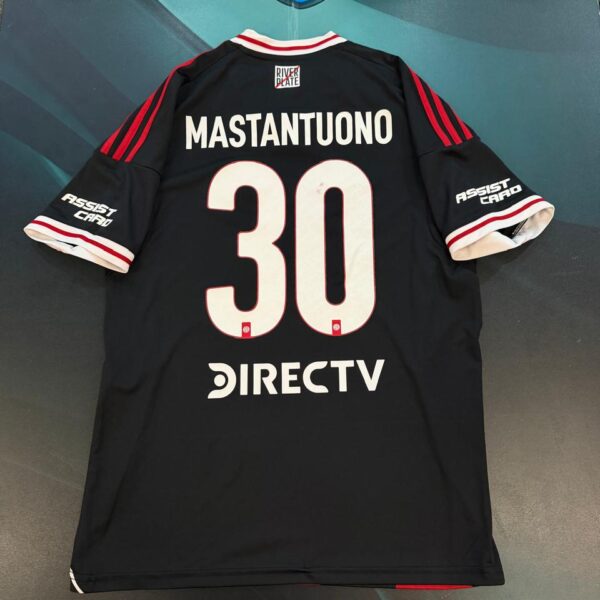 Camiseta alternativa de River Plate 30 Mastantuono talle M