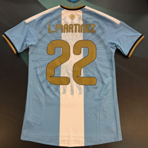 Camiseta despedida Messi 22 Lautaro Martínez versión de juego con parche de utileria talle S
