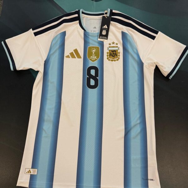 Camiseta de la selección Argentina  versión jugador 8 Fernández talle M