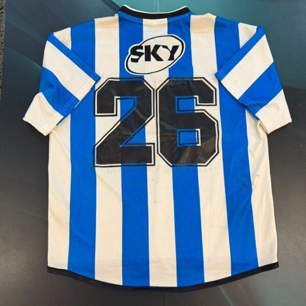 CAMISETA DE RACING PREPARADA PARA PARTIDO EL N 26 era VIVEROS Y ES UNA DE LAS POCAS CAMISETAS QUE SE HICIERON PARA LAS PRIMERAS 4 fechas